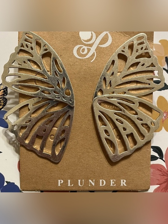 Plunder Jewelry - Plunder "Calliope" Butterfly Wing Earrings - Silver Tone, NWOT, Retail $25